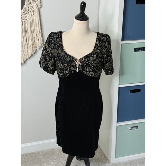 Vintage 1980s Scott McClintock Black Velvet Gold Brooch Cocktail Short Dress 14 - Picture 1 of 9